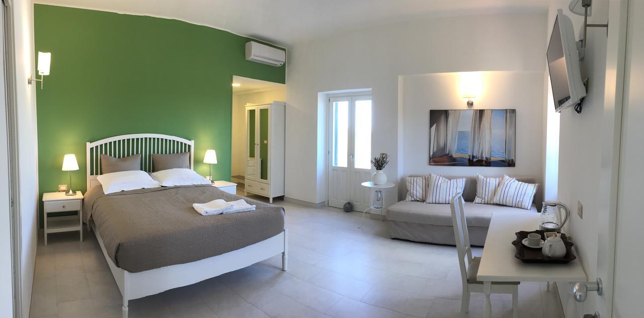 Isola Charm B&B - A Historic Villa Near Punta Del Pero Beach Syracuse Exterior foto